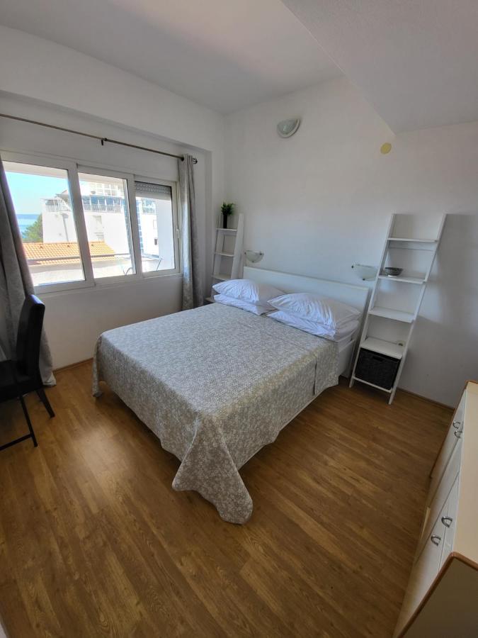 Apartmani Nikmar Макарска Экстерьер фото